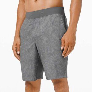 Lululemon THE mens Short 9” Linerless - Gravel Dust Asphalt Grey Multi - Size S